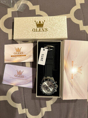 OLEVS 2875 Men's Quartz Chronograph Date 30m Silver Dial Black Rubber Box